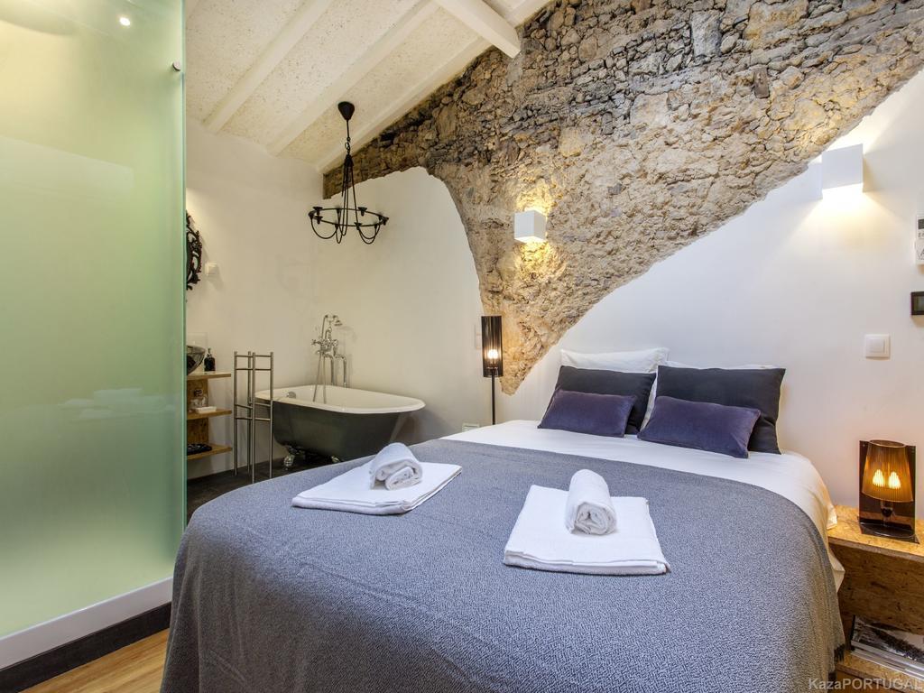 Carmo Chiado Deluxe Apartment Lisbon Room photo